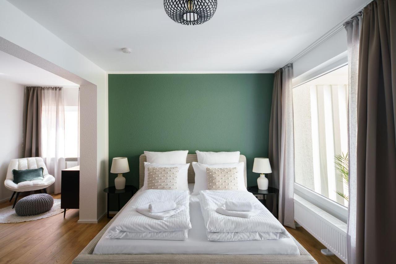 Staytona - Parkpl. - Balkon - Wlan - Netflix - Wfh เทานุสชไตน์ ภายนอก รูปภาพ