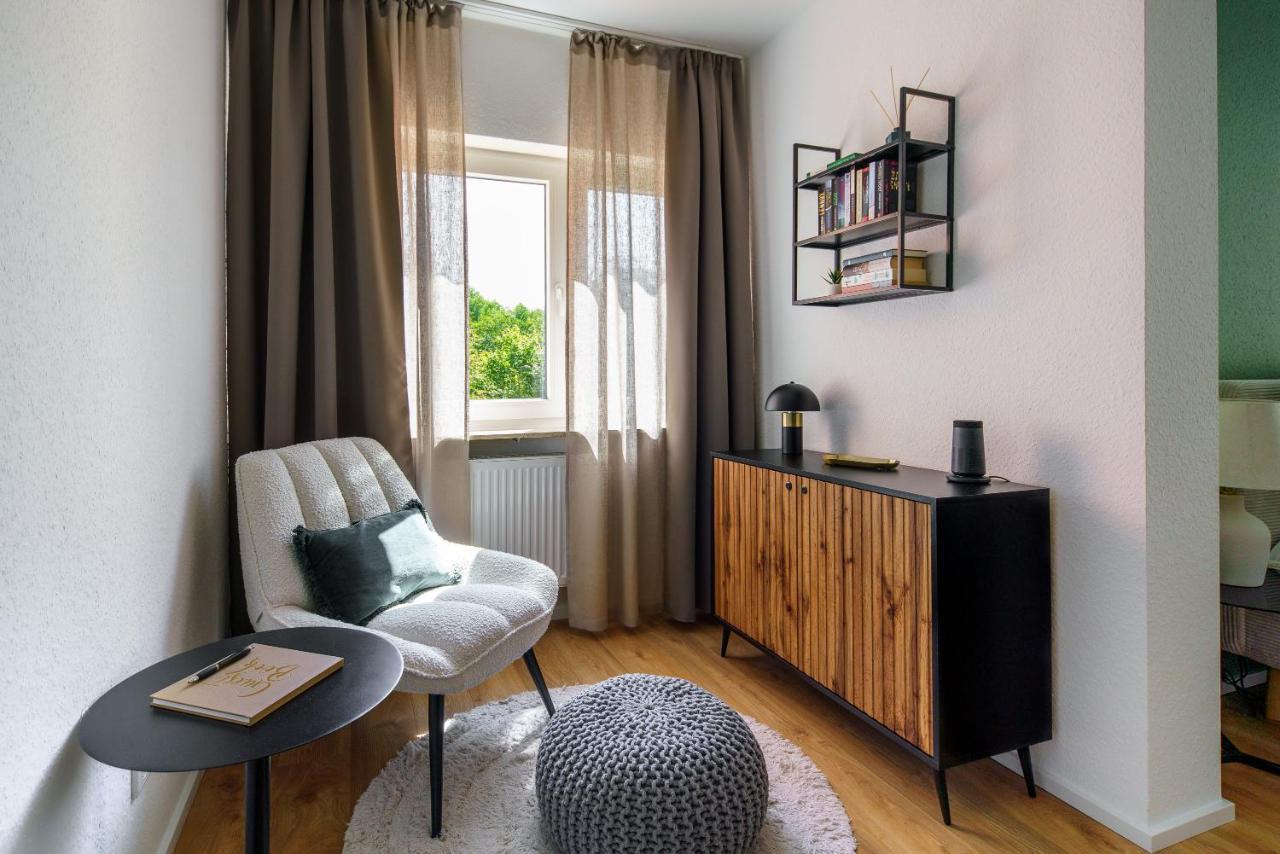 Staytona - Parkpl. - Balkon - Wlan - Netflix - Wfh เทานุสชไตน์ ภายนอก รูปภาพ